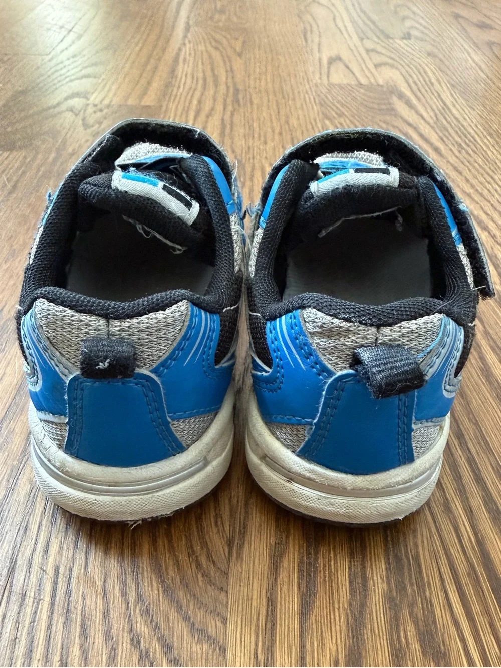 Tsukihoshi Storm sneakers in Blue, toddler size 9